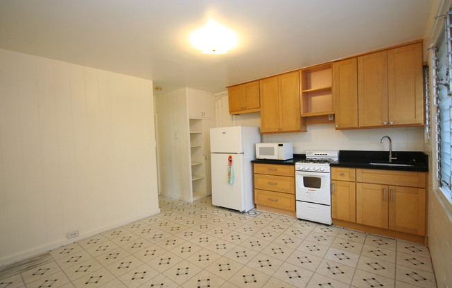 1132 Kamaile St.