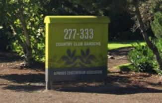 Great 2 Bedroom, 1-Bath Condo Near Eugene Country Club!