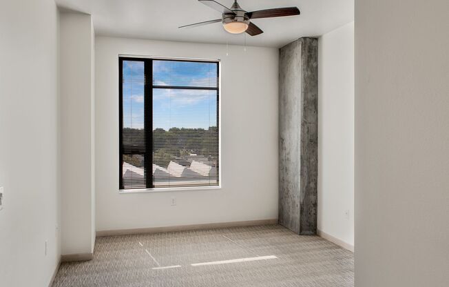 1 bed, 1 bath, 713 sqft, $1,985, Unit 1013