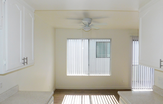 14826 Magnolia Blvd