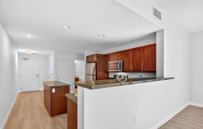 Great 2-Bedroom w/ Wraparound Patio at Petco Park