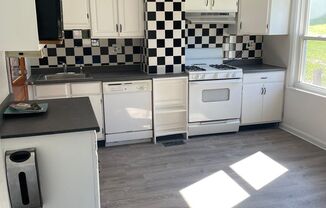 3 beds, 1 bath, $1,300