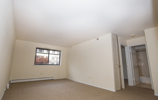 1 bed, 1 bath, 700 sqft, $1,600, Unit 421-#202