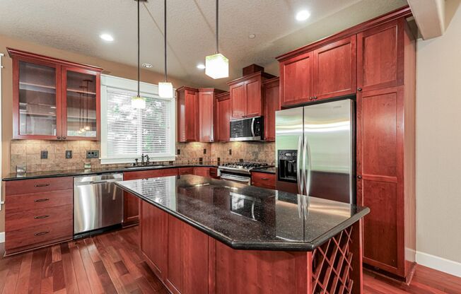 2BD 2.5BA + Bonus Room + Tri Level Townhouse w/Garage + AC + Balcony + Washer/Dryer