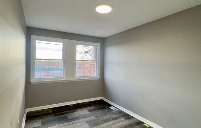 Charming 4 Bed/2 Bath in Dundalk