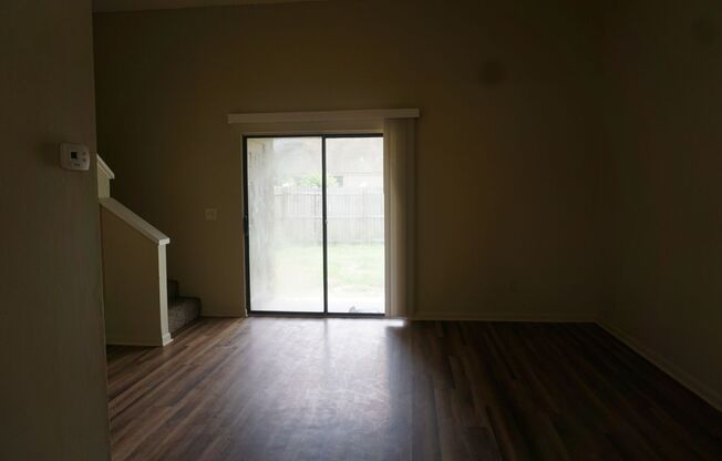 2 bedroom 2 Bathroom close to NAS Jax