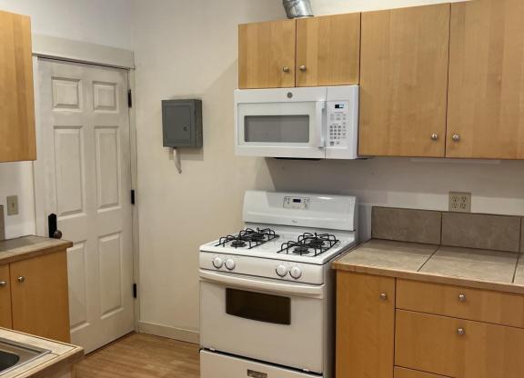 1 bed, 1 bath, 400 sqft, $1,750