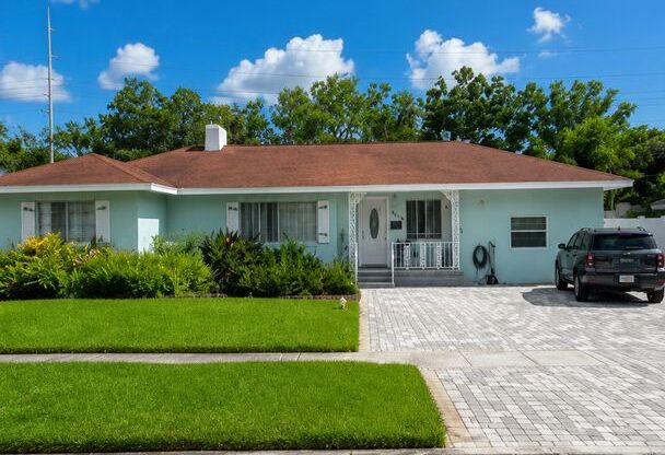 4950 13 Av N St Petersburg FL 33710