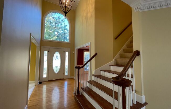 Gorgeous 4 Bedroom 3.5 Bath two story brick home in Lake Forest