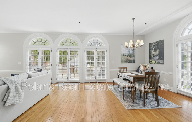 101 E 14 ST