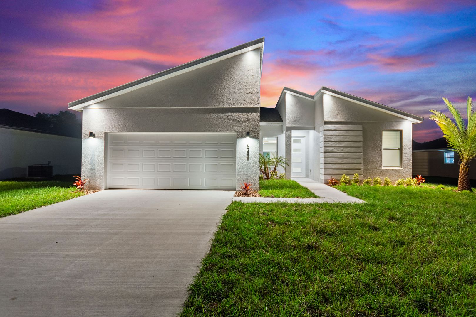 Newly Built Home! Modern, energy efficient home with ALL of the upgrades!