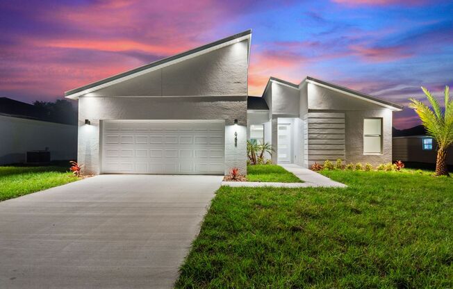 Newly Built Home! Modern, energy efficient home with ALL of the upgrades!