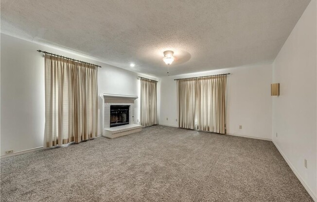 2 Bedrooms, 2 Bathrooms, Near Northhaven & Webb Chapel, Pet Friendly
