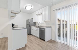 2 beds, 1 bath, $2,295, Unit 2474-E