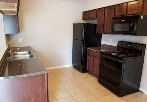 2 beds, 1 bath, 790 sqft, $1,150, Unit Apt 3