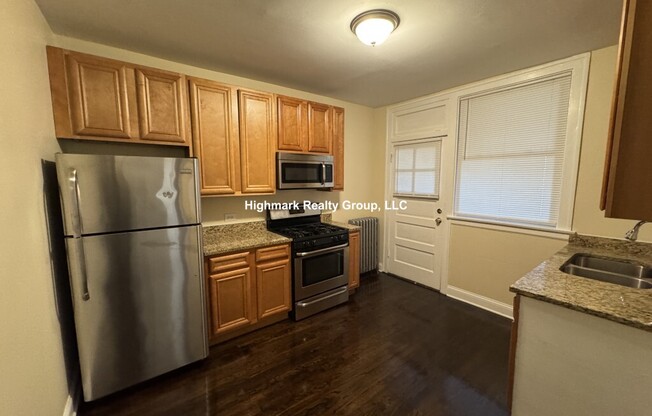 2510 N LECLAIRE