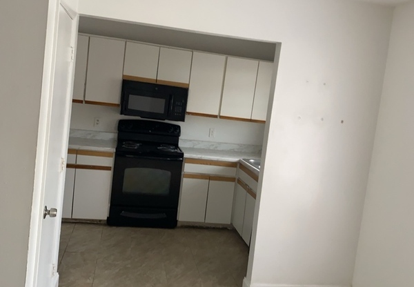 1717 MICHIGAN AVE