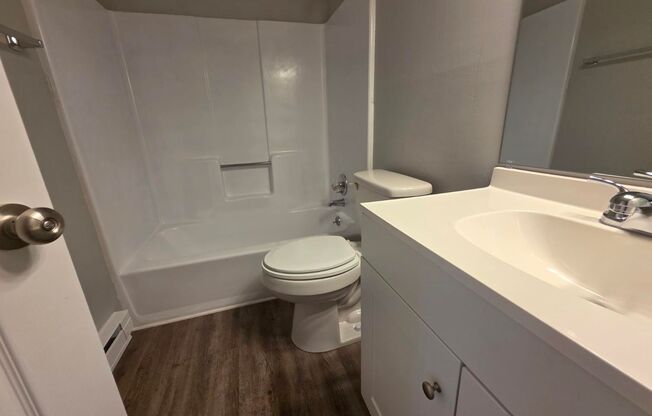 1 bed, 1 bath, 576 sqft, $750, Unit 3635-O
