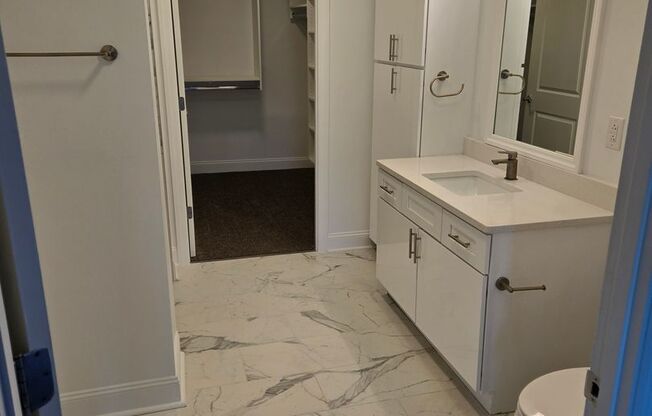 1 bed, 1 bath, 995 sqft, $1,850, Unit 202