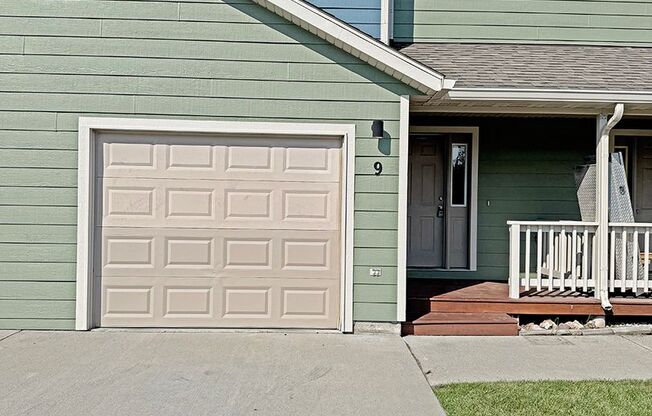 Nice Three Bedroom Townhome in Bozeman