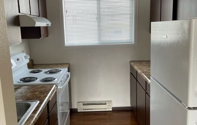 1 bed, 1 bath, $1,250, Unit 06