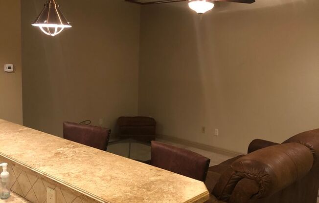 1 bed, 1 bath, $1,600, Unit 822 - Apt A