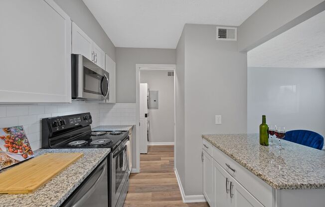 2 beds, 1.5 baths, 900 sqft, $1,650, Unit F05