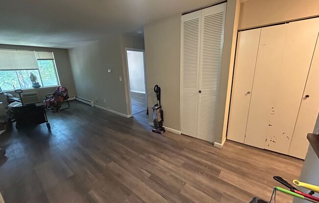 1 bed, 1 bath, $1,145, Unit 307
