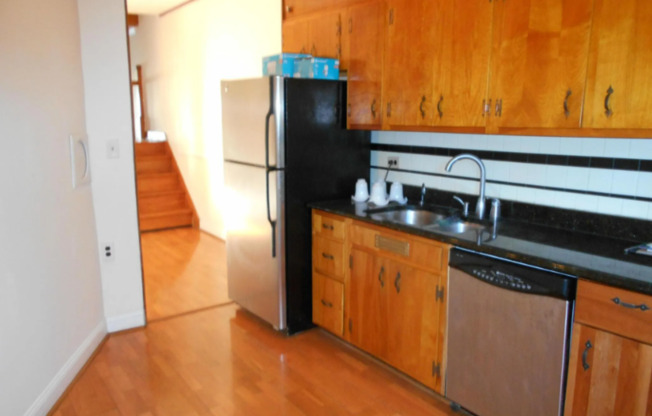 3 BR 2 BA Townhome in the heart of Canton!