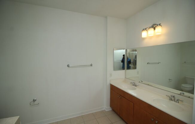 2 beds, 2 baths, $3,700, Unit Unit 219