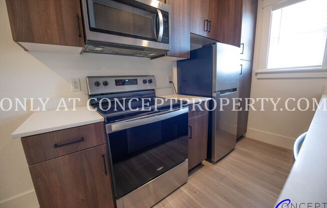 Studio, 1 bath, 425 sqft, $1,199, Unit 20