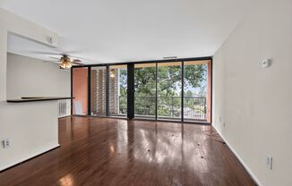 Light-filled 1Bd/1Bth in West End Condos in Alexandria!