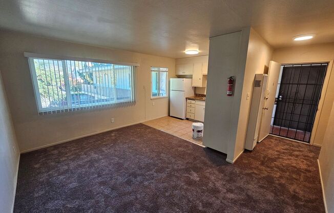 1 bed, 1 bath, $1,600, Unit 06