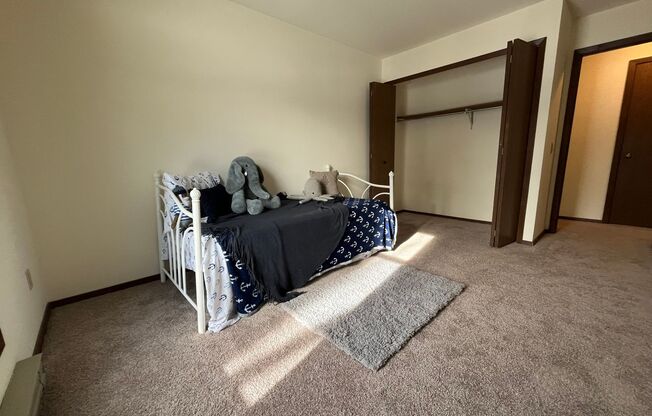 2 beds, 1 bath, 965 sqft, $1,625, Unit 7749CD