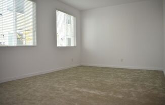 3 beds, 2.5 baths, $2,345