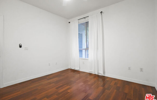 2 beds, 2 baths, 1,042 sqft, $3,100, Unit 115