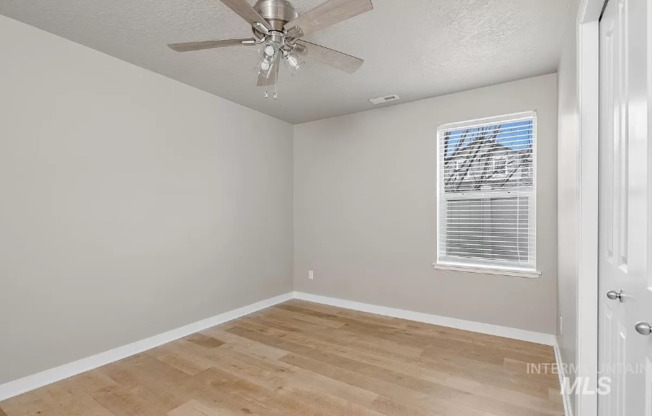 3085 E IONIA CT