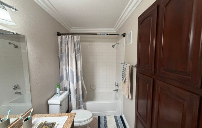 1 bed, 1 bath, $1,225, Unit # 2082