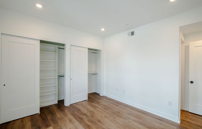 2 beds, 2 baths, 895 sqft, $1,875, Unit 201