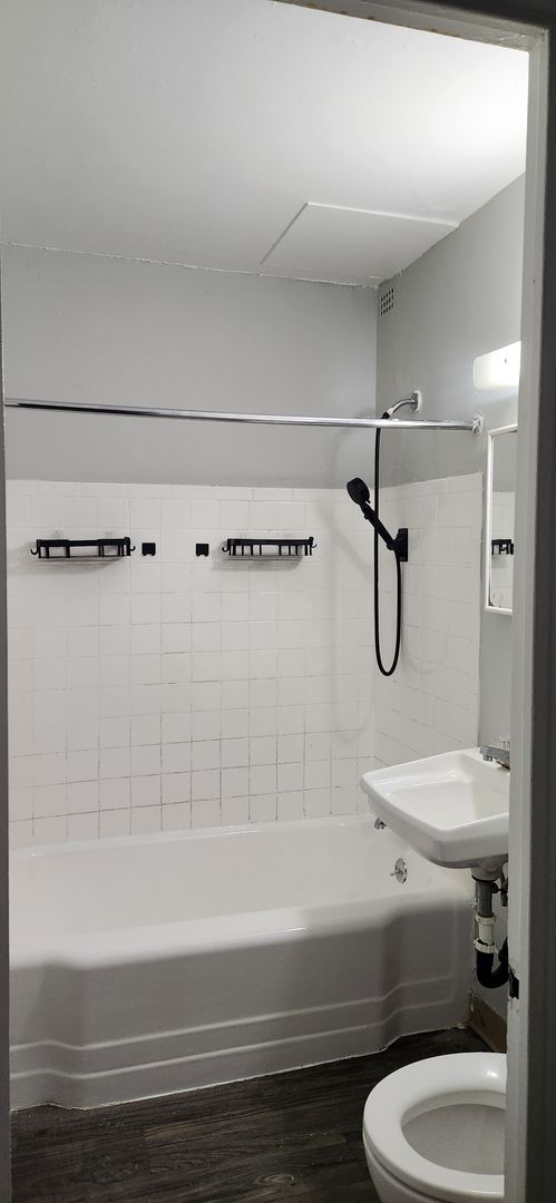 1 bed, 1 bath, 600 sqft, $1,400, Unit 310