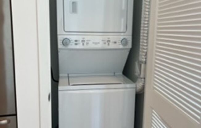 Studio, 1 bath, 406 sqft, $2,495, Unit 813