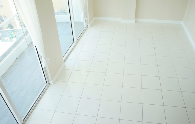 1 bed, 1.5 baths, 939 sqft, $2,800, Unit Unit 517