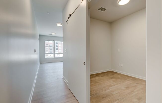 1 bed, 1 bath, 500 sqft, $1,350, Unit 306