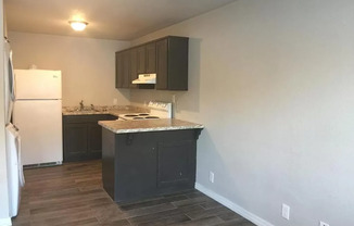 2 beds, 1 bath, 625 sqft, $915