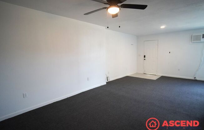 1 bed, 1 bath, 576 sqft, $1,100, Unit 1104 El Tejon Ave #B