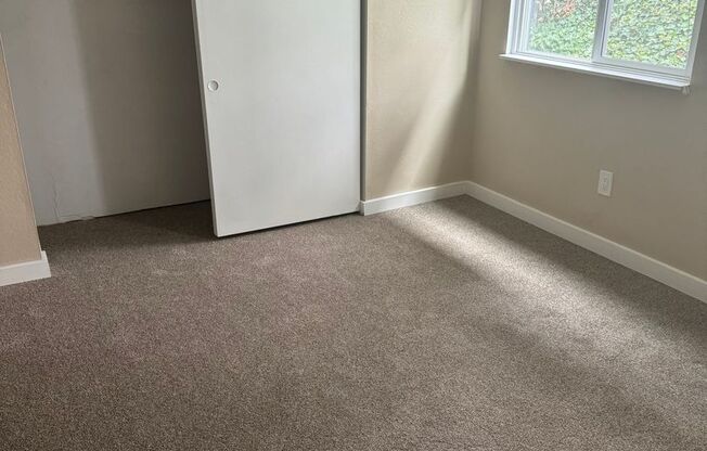 2 beds, 1.5 baths, 1,050 sqft, $1,650, Unit 58