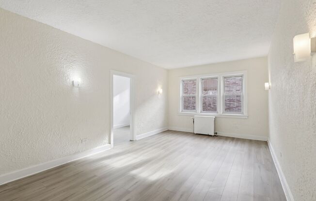 1 bed, 1 bath, 610 sqft, $1,330, Unit Bayard Manor 211