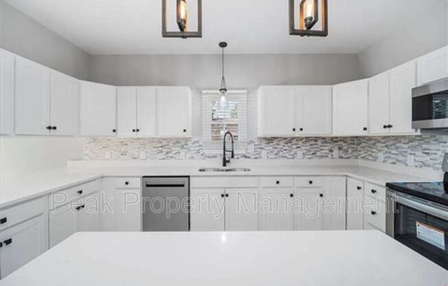 1203 N 19 ST