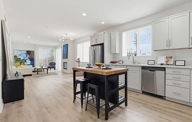 2 beds, 2 baths, 1,127 sqft, $3,550, Unit 105