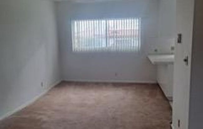 1062 W. 13th Street #1-9